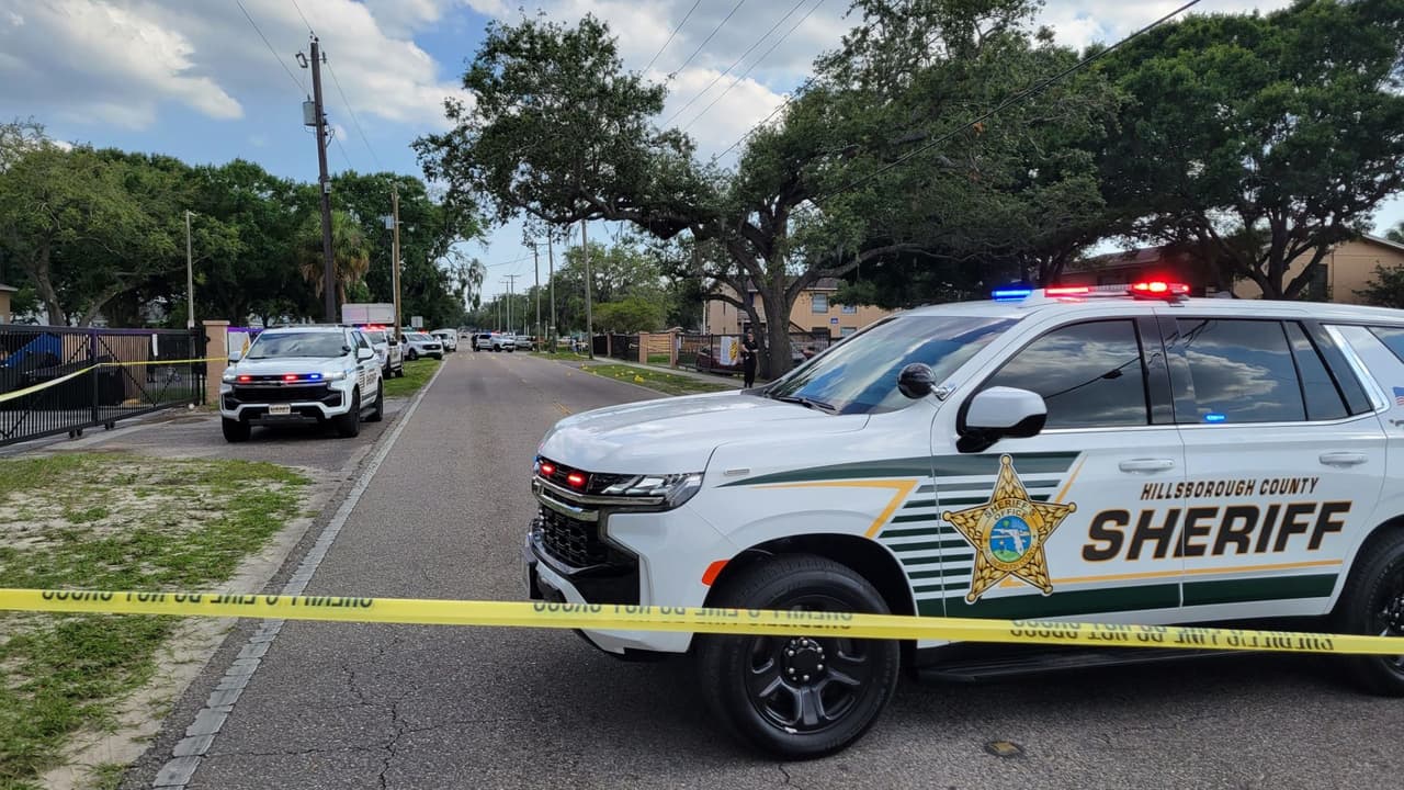 Arrestan a 22 contratistas sin licencia tras operativo especial en Hillsborough