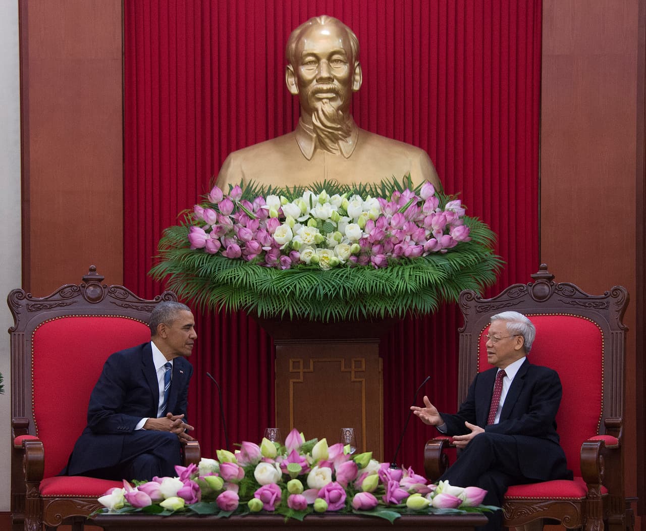 Encuentro con el secretario general del Partido Comunista Nguyen Phu Trong, en la oficina central del partido.