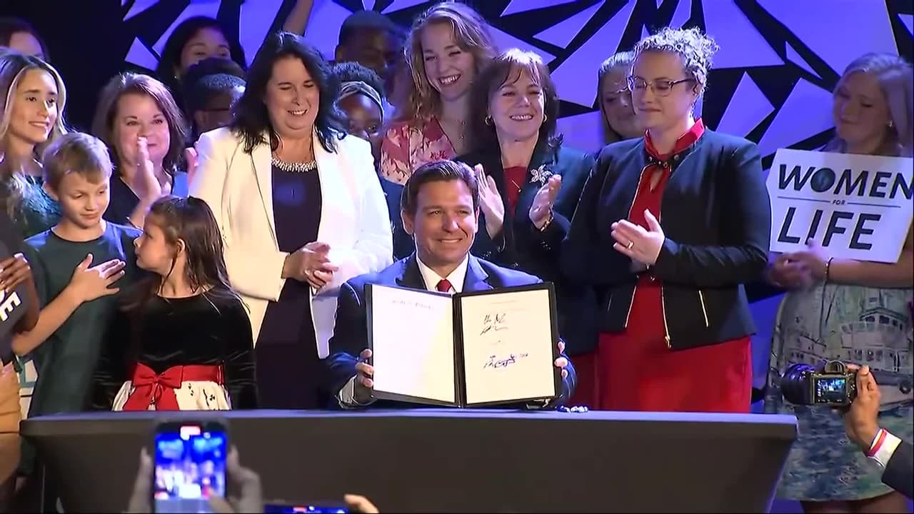 Ley antiaborto de Florida obliga a una pareja ver a su hijo morir al nacer