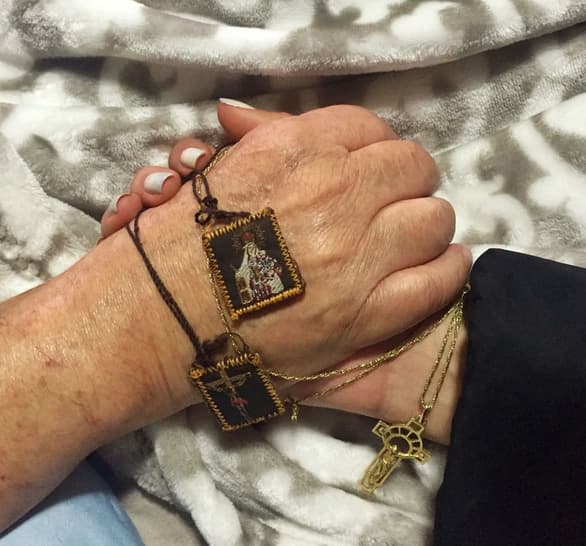 El abuelito de Maity, a quien de cariño llamaba PapaTeno, fue sin duda uno de los hombres mas importantes de su vida.