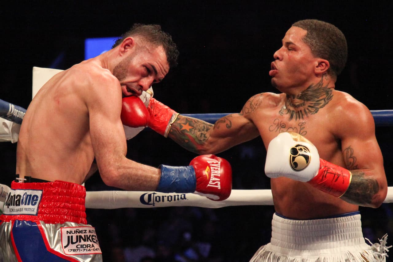 Por su parte José Pedraza se despidió del peso súper pluma como ex campeón del mundo, ya que antes de la pelea anunció que subiría de división.