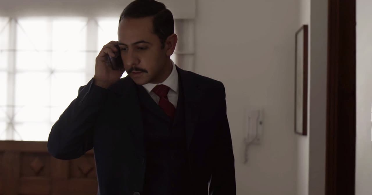 Era Don Sol. Mientras 'El Chapo' festejaba su boda a lo grande, con un gran banquete, alcohol y lujos, México se estaba desmoronando con la guerra contra el narco que había iniciado junto con Felipe Alarcón.