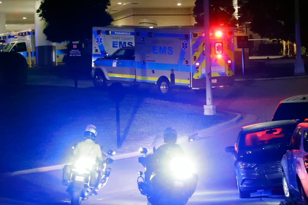 El tiroteo de Raleigh fue el último en una semana de violencia en todo el país. Cinco personas fallecieron el domingo en una balacera en una casa en Inman, en la vecina Carolina del Sur.