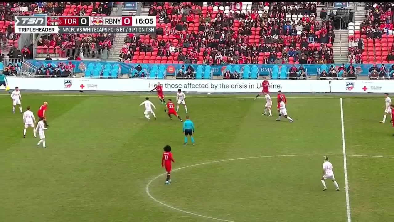¡Golazo! Con hermosa jugada colectiva Lewis Morgan abre el marcador