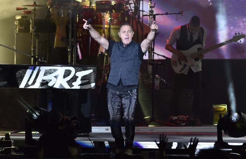Ante cerca de 20,000 fanáticos congregados en el American Airlines Arena de Miami, Florida, Franco de Vita ofreció el primero de su gira de conciertos 'Libre'.