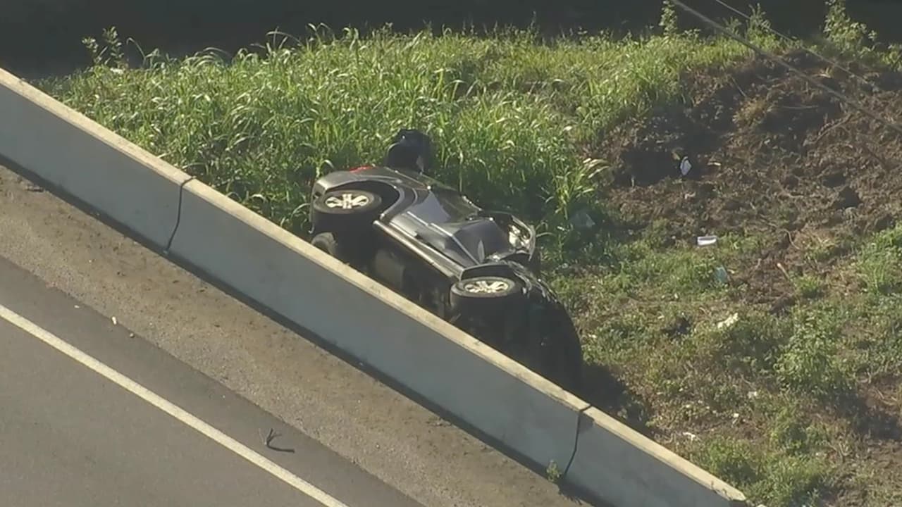 Una madre y un niño de 8 años se encuentran en estado grave luego de 
<b><a href="https://twitter.com/SheriffEd_HCSO/status/1438845534450692097" target="_blank">una volcadura </a></b>el viernes por la mañana en 
<b><a href="https://www.univision.com/local/houston-kxln/vehiculo-con-ninos-termina-volcado-al-noreste-de-houston-video">Humble al noreste de Houston</a></b>.