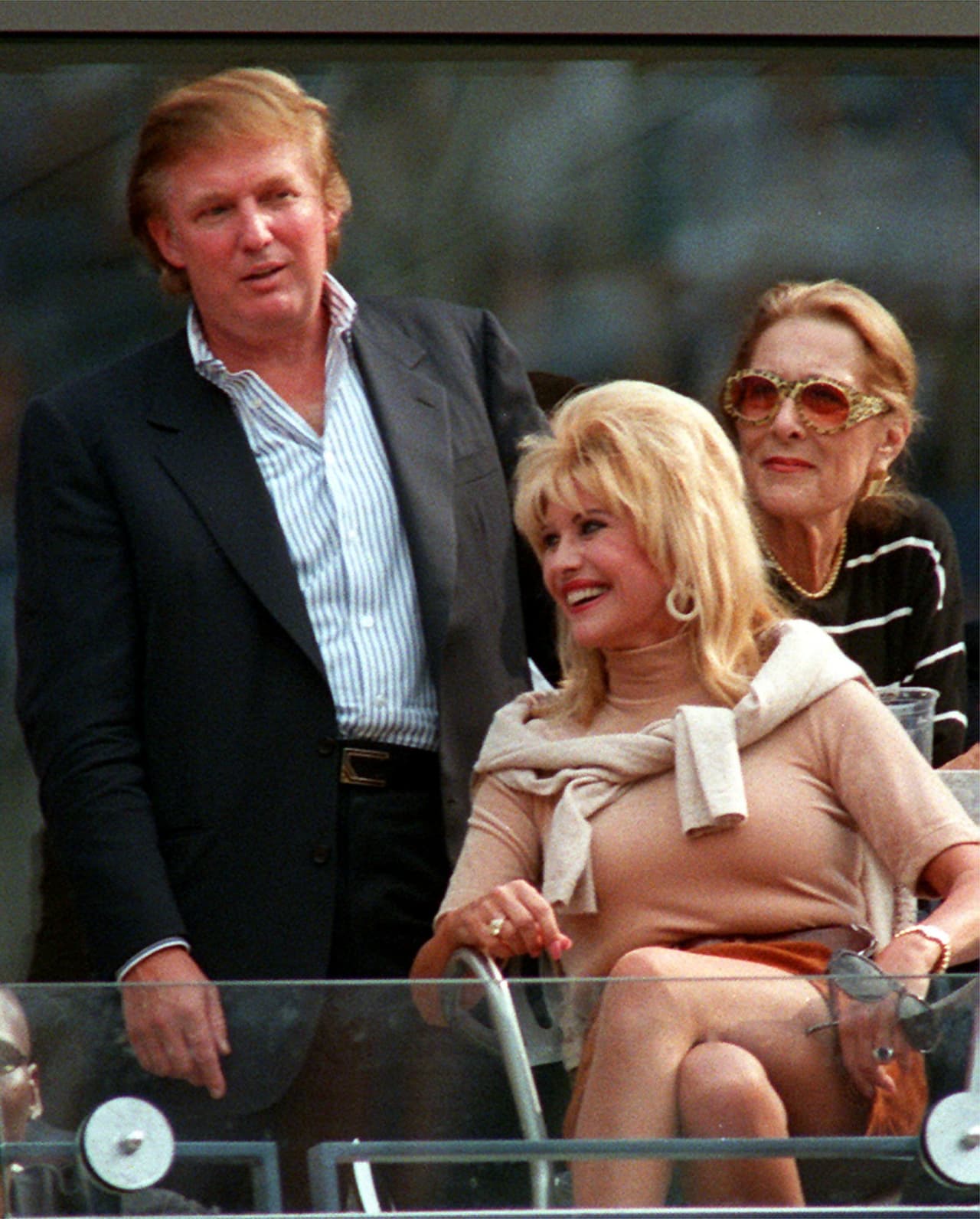 Tras divorciarse, Ivana Trump comenzó a escribir libros de autoayuda y algunas novelas.