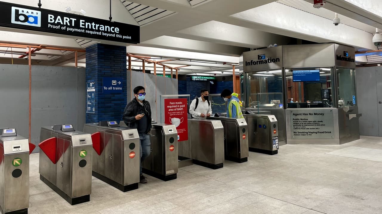 Durante todo septiembre podrás viajar en el BART a mitad de precio; te explicamos cómo