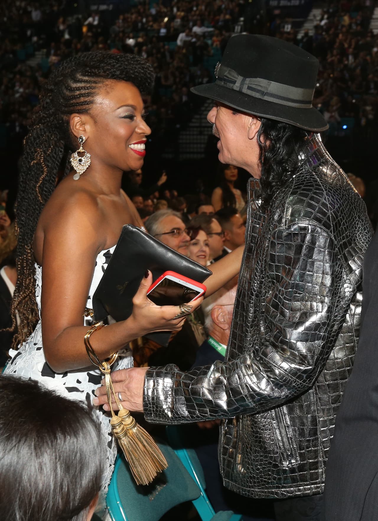 El guitarrista nacido en Jalisco, aprovechó para saludar a viejos amigos.