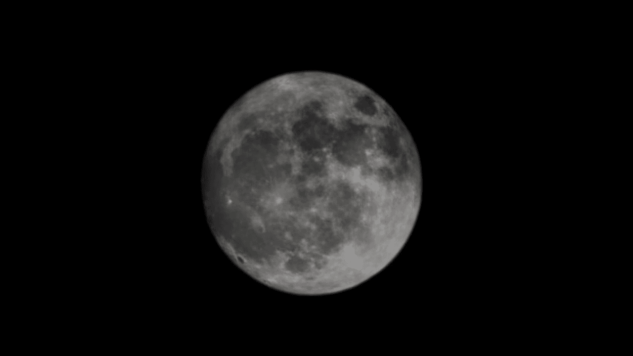 El fenómeno de esta luna se debe a que la órbita se acerca más a la Tierra. Este 1 de agosto de 2023, esta se llama la "Luna Esturión". Aquí otra toma desde Dallas-Fort Worth.