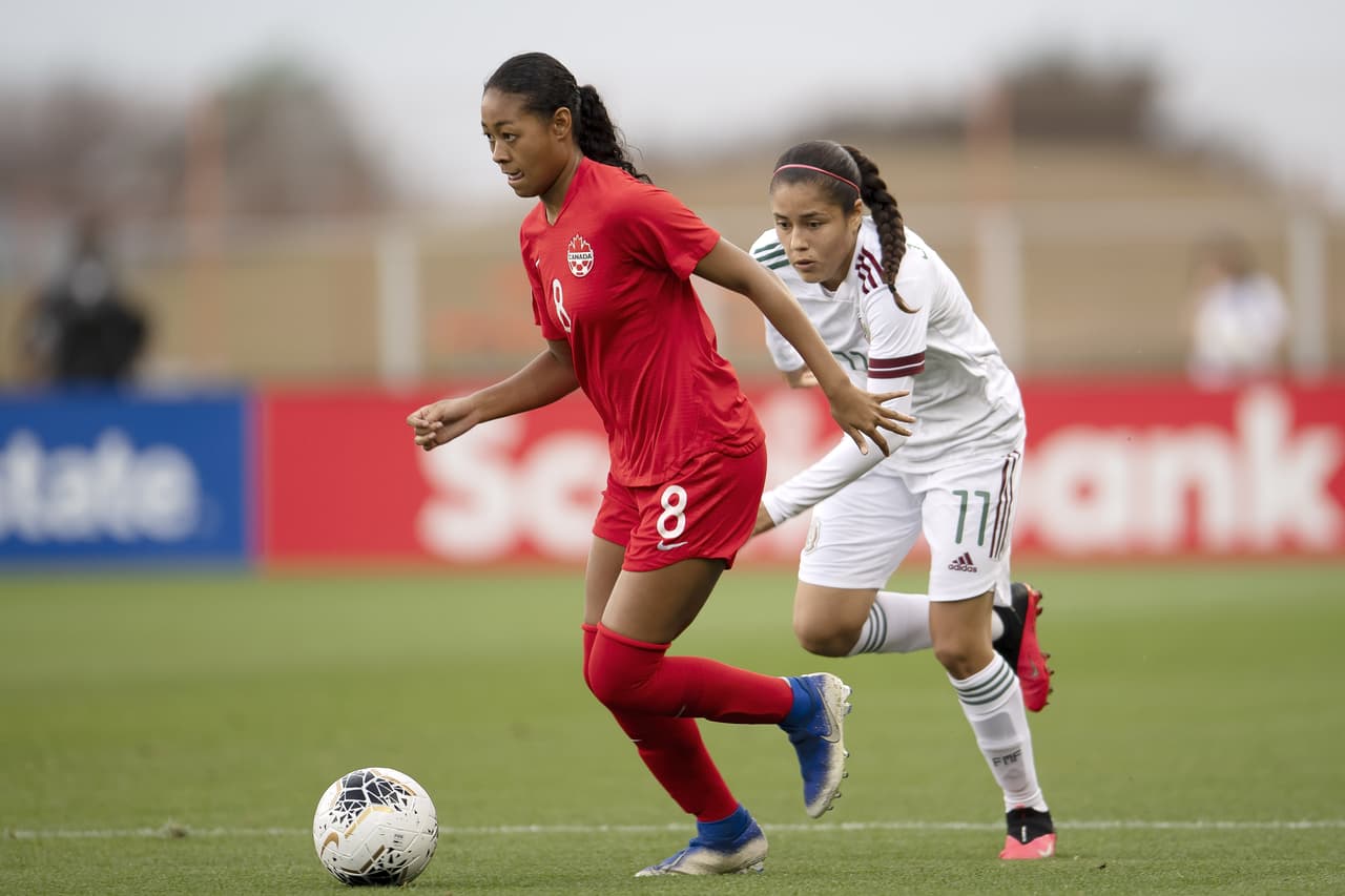 Con goles de Christine Sinclair y Shelina Zardorsky, Canadá le gana a México y asegura el liderato del grupo B.