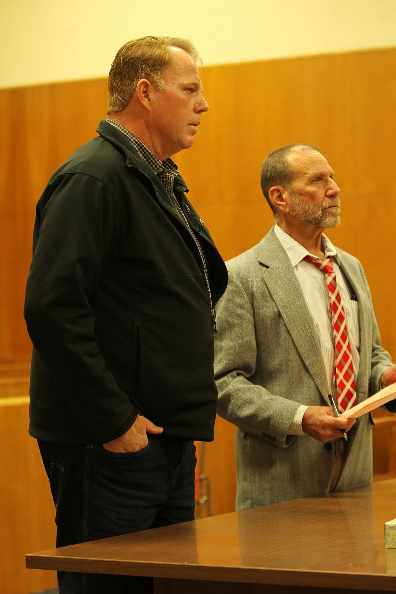 “Markle firmó el acuerdo de desalojo para el 5 de abril y espero que lo haga. Si no, conseguiremos que el alguacil lo desaloje”.