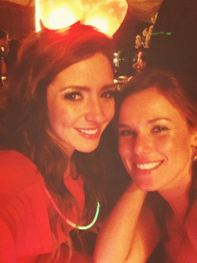 La telenovela 'Muchachitas como tú' se grabó en 2007, desde ese momento surgió la amistad entre 
<b>Ariadne Díaz y Gloria Sierra</b>. Ahora las actrices son inseparables y comparten momentos en familia.
<br>