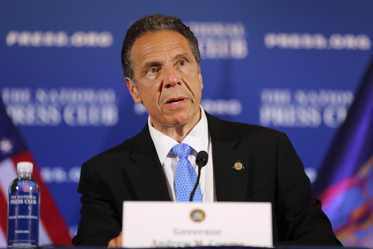 Legislatura de Nueva York revoca poderes de emergencia al gobernador Cuomo, en medio de doble escándalo