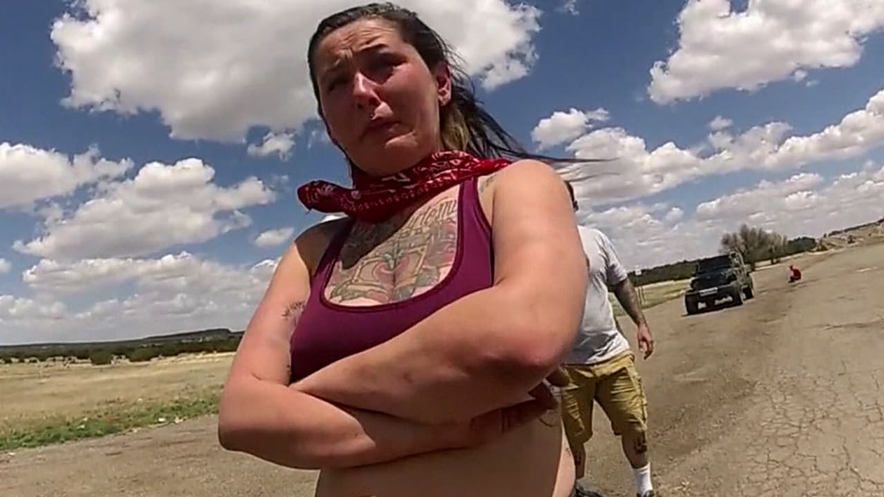 Hallan con vida a Nikki Alcaraz, la joven que desapareció cuando viajaba en carretera con su novio