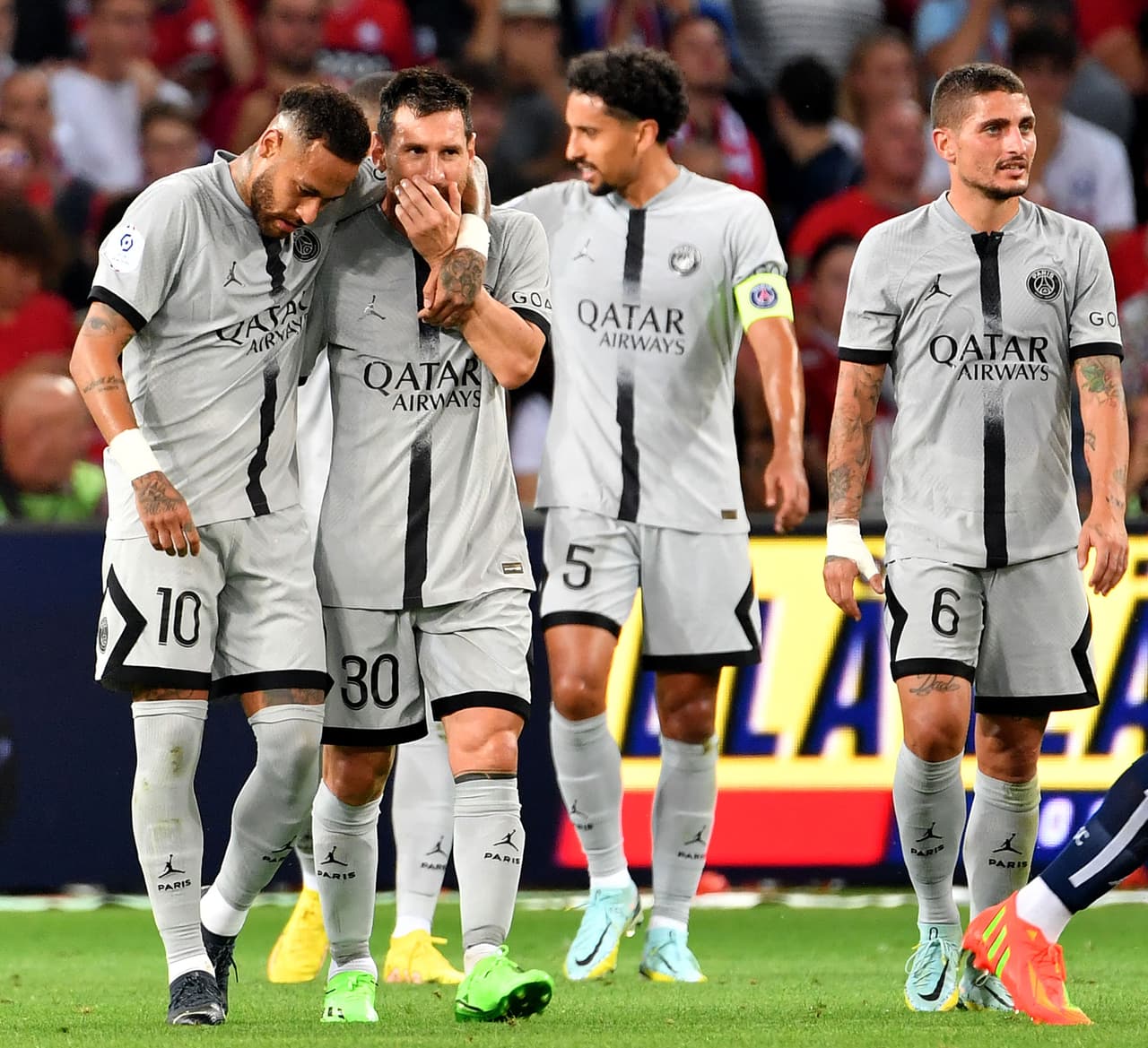 París Saint Germain se dio un festín de goles como vistante ante Lille y se afianzó como líder de la Ligue 1.