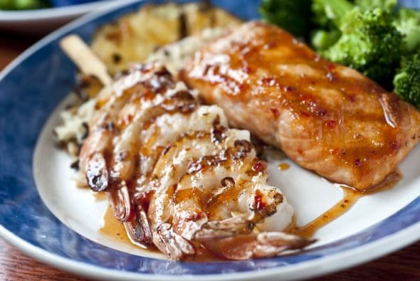 Dale un toque extra incorporando salmón ahumado, y elévala a la categoría ‘gourmet’ con un ‘dressing’ de chipotle.