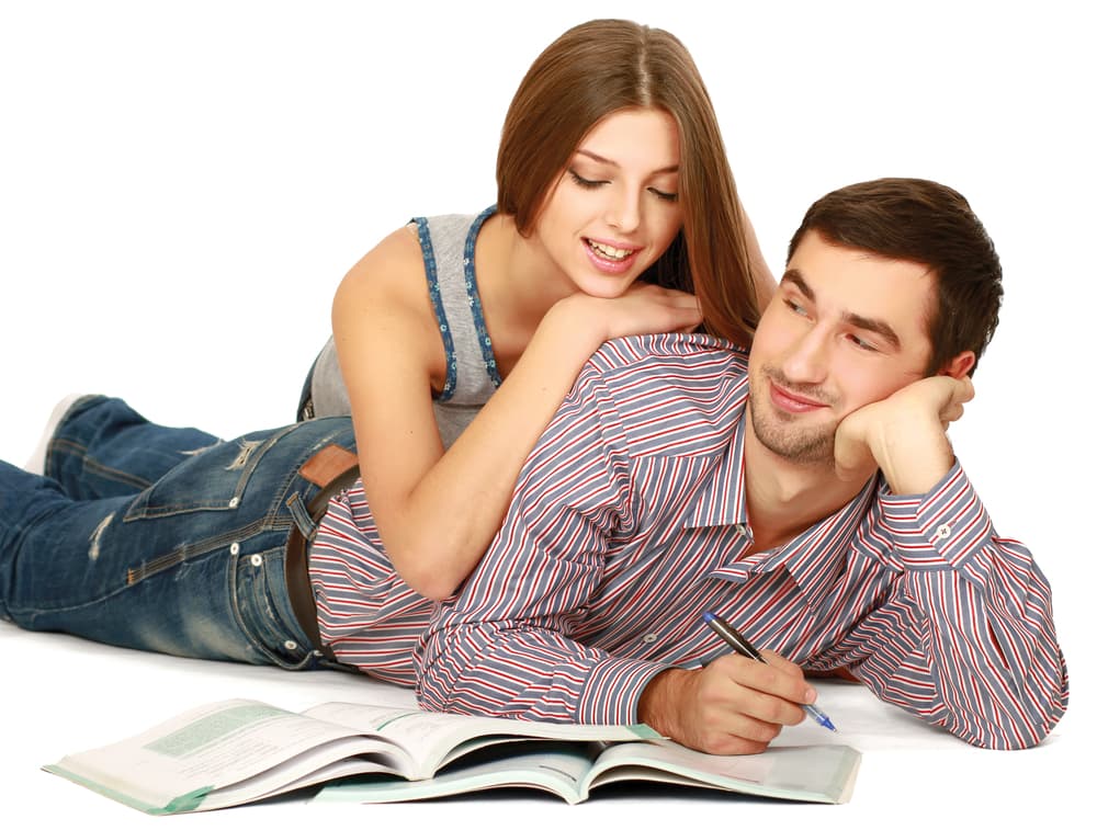 Se procede así: Toma una hoja y divídela en dos columnas. A la izquierda pones: Cosas que no me gustan de mí (mis aspectos negativos) A la derecha pones: Cosas que me gustan de mí (mis aspectos positivos) Tomas otra hoja y haces lo mismo, divídela en dos columnas. A la izquierda pones: Cosas que no me gustan de ti (tus aspectos negativos) A la derecha pones: Cosas que me gustan de ti (tus aspectos positivos)