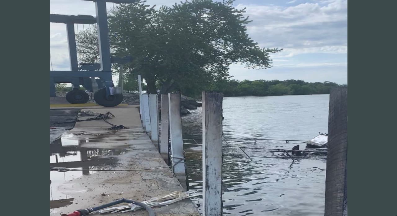 Explosión de bote en Río Illinois deja varias familias heridas
