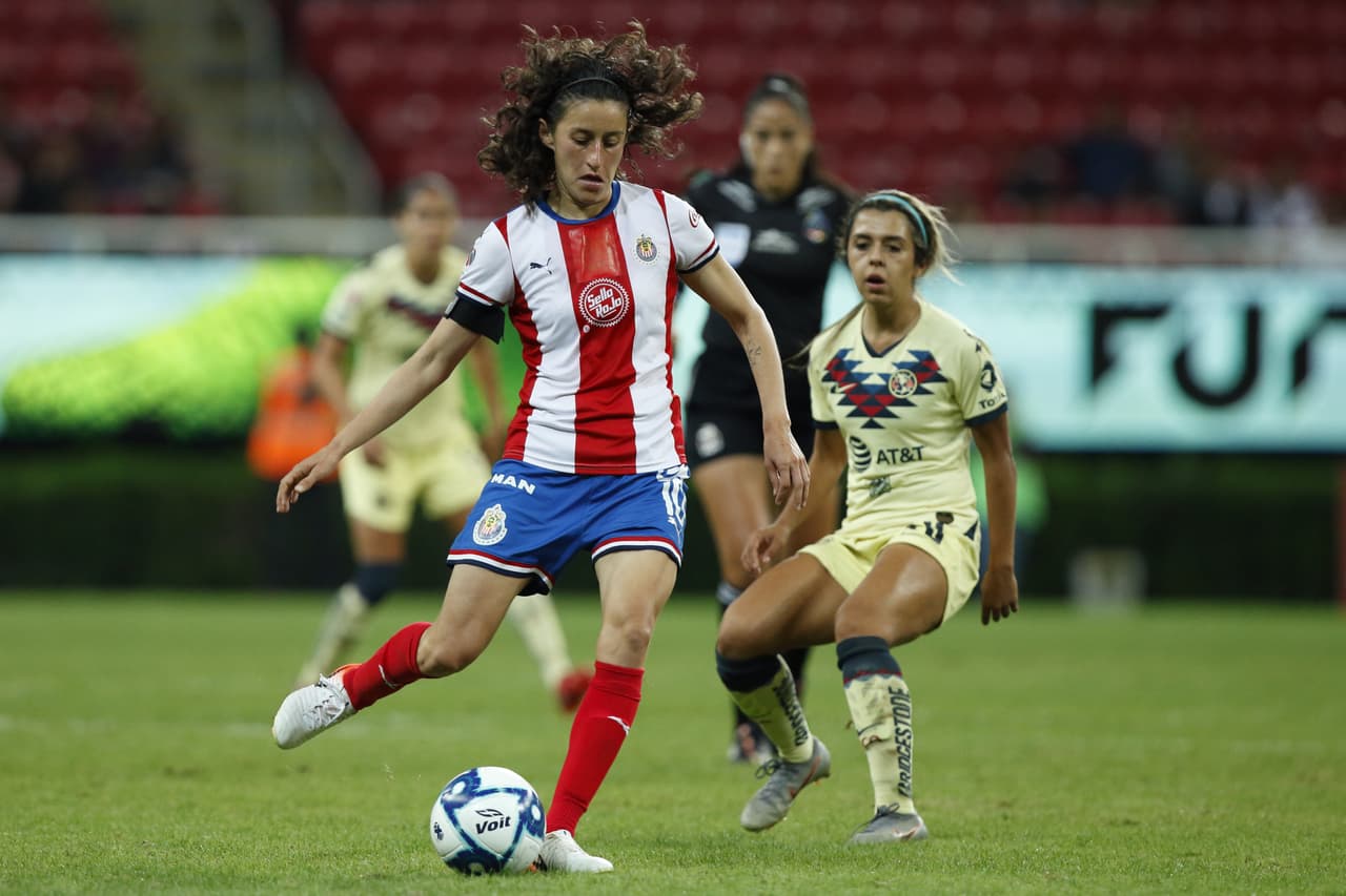 Por parte de Chivas cuenta con una jugadora líder, experimentada y con fortaleza en el terreno de juego en la ofensiva, Tania Morales, quien ha sido titular en todos los partidos del Apertura 2019 y ha sido autora de tres goles.