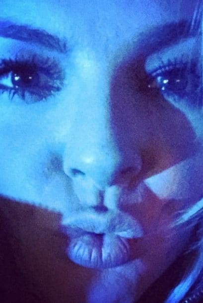 Es imposible no caer en la tentación si Marjorie te manda estos besitos.