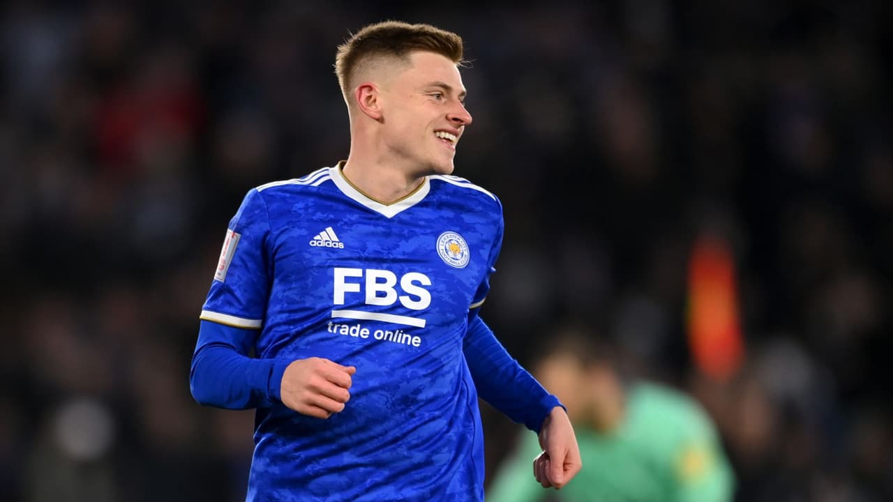 Aplazan el partido entre el Burnley y el Leicester por Covid