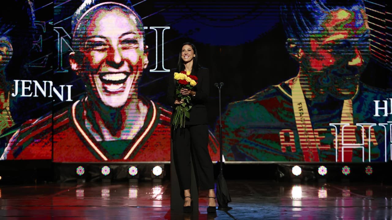 Jenni Hermoso contiende por estar entre las mejores del FIFPRO