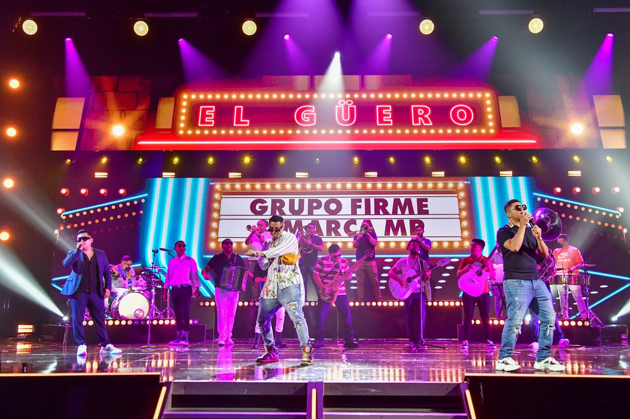 Junto a Marca MP, la agrupación animó los ensayos con el tema 'El Güero', por el cual estaban nominados juntos a Mejor Colaboración Regional Mexicana. Marca MP además aspiraba al galardón de La Nueva Generación Regional Mexicano.