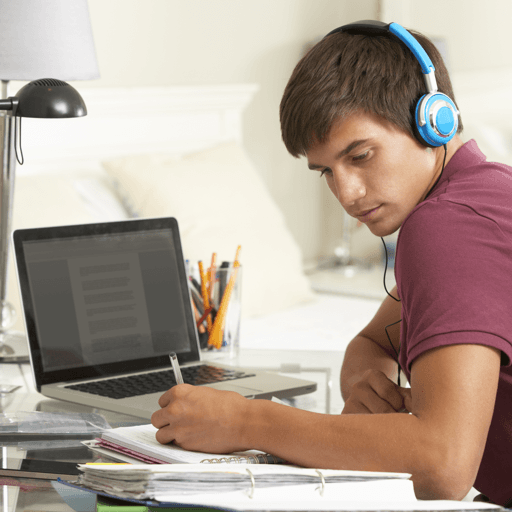 A esto hay que sumarle que los papás deben asumir el rol de los profesores ausentes, lo cual también es complejo, pero puede ser mucho más llevadero siguiendo estos consejos.