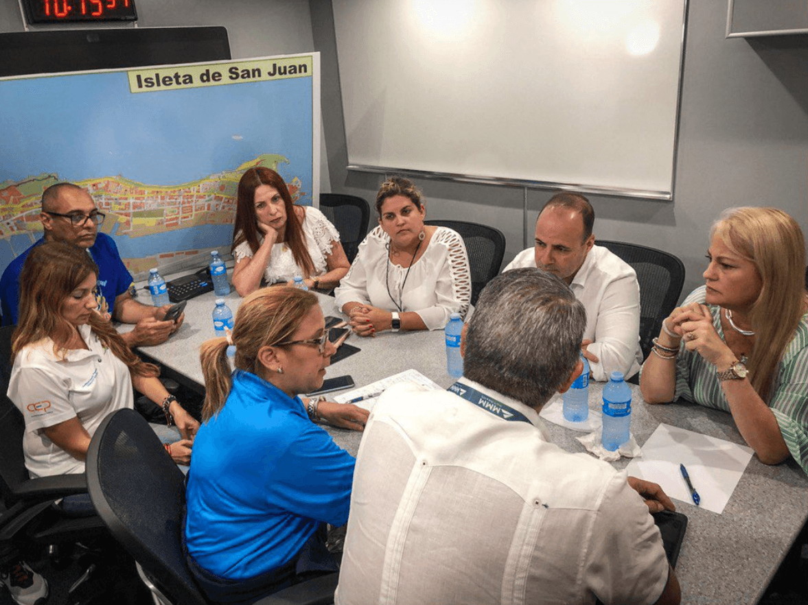 Suspenden labores en el gobierno tras sismo de 6.6