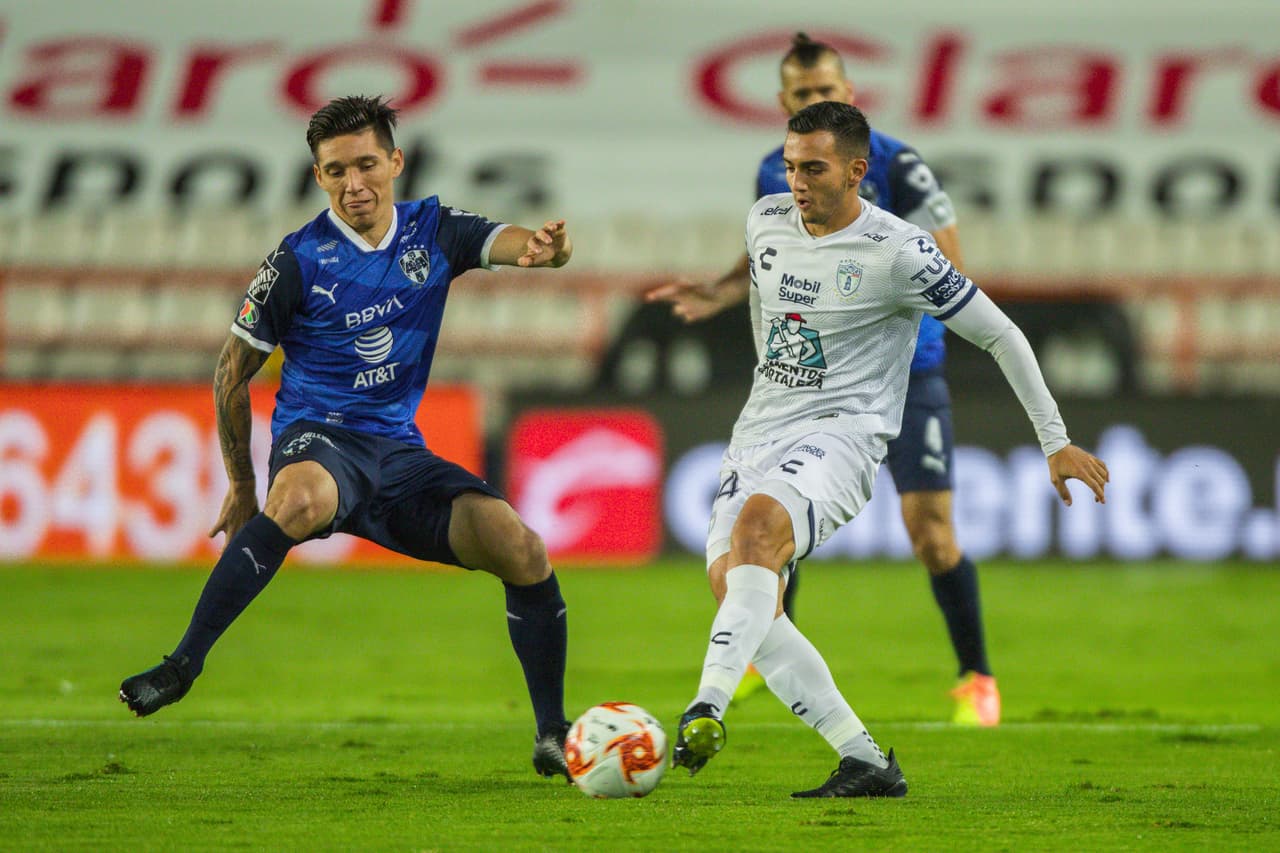 Monterrey se encierra atrás y su ataque es a base de contragolpes.