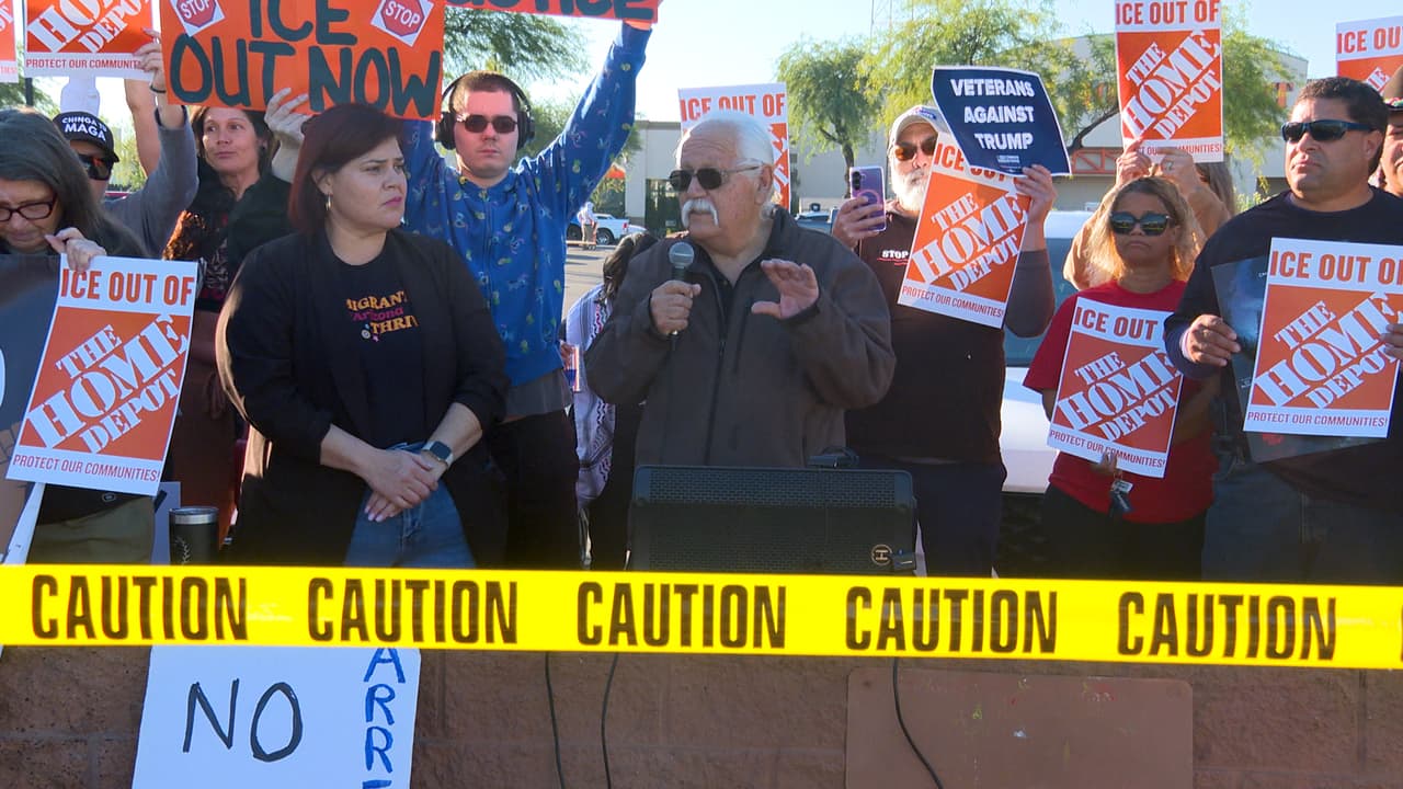 Salvador Reza, reconocido activista por los derechos de los migrantes, pide a la comunidad 
<b>estar alerta y conocer sus derechos</b>.