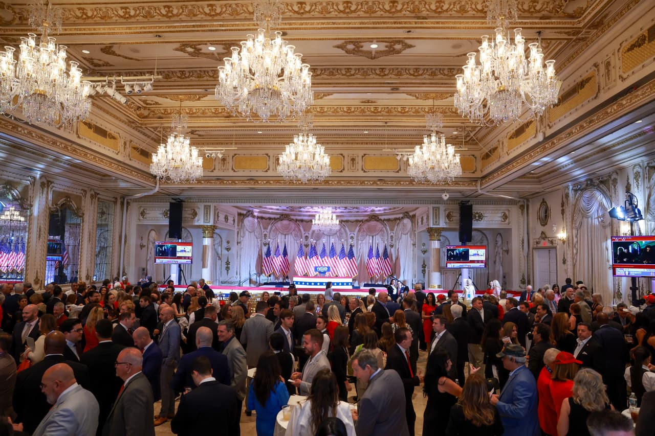 Así estaba el ambiente en la mansión de Donald Trump en Florida este 5 de marzo del 2024.