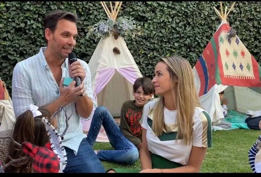 El actor y cantante argentino
<b> Patricio Borghetti</b>
<b><a href="https://www.univision.com/famosos/patricio-borghetti-tuvo-que-usar-su-plan-b-para-pedirle-matrimonio-a-oladys-ramirez-video">le pidió matrimonio</a></b> a la conductora
<b>Odalys Ramírez</b> el pasado fin de semana y ya la conductora reveló cómo espera que sea
<b>su próxima boda</b>.