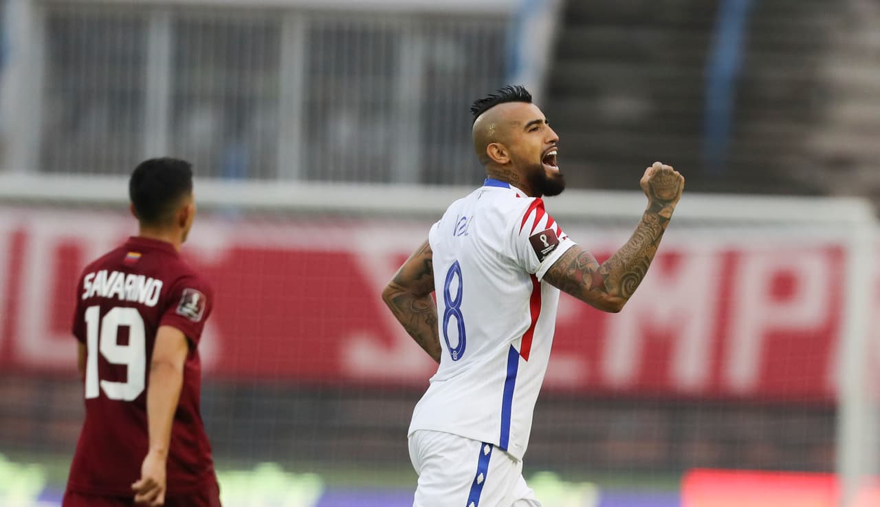 La vinotinto da el campanazo frente a Chile y consiguen sus primeros tres puntos al derrotar 2-1 a los chilenos.