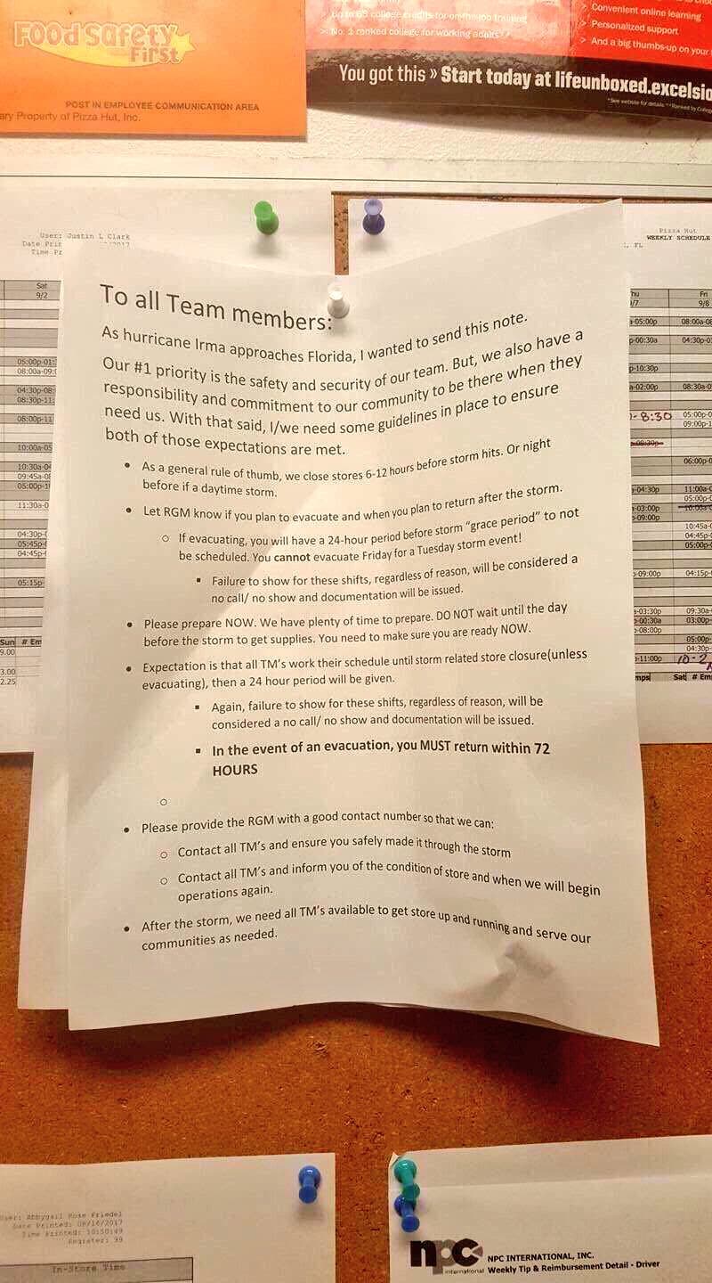 Manager de un Pizza Hut: “Tienes un periodo de gracia para evacuar de 24 horas antes del huracán. Si no prepararemos el papeleo”
