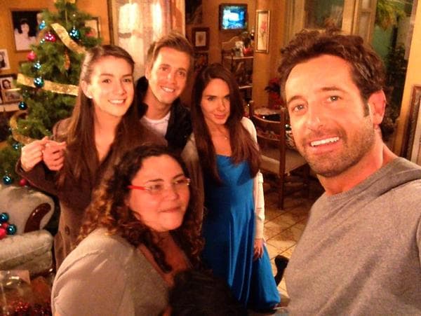 Aprovechaba los momentos de descanso para tomarse fotos con sus compañeros de foro.