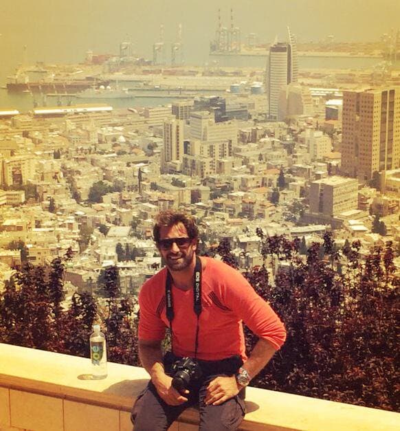 ¡Por supuesto que nos encantaría! Su galanura ilumina la pantalla.