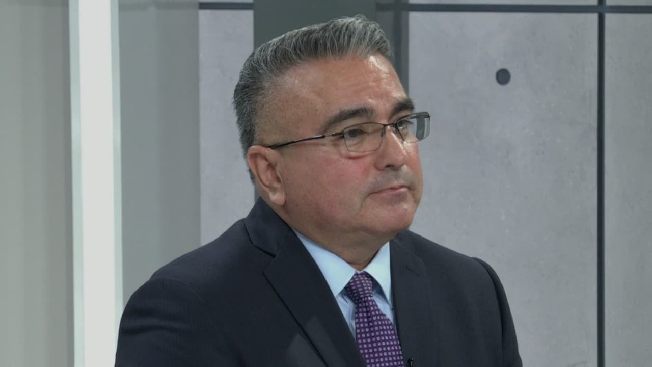 Expertos alertan más trabas para obtener residencia y ciudadanía en Estados Unidos