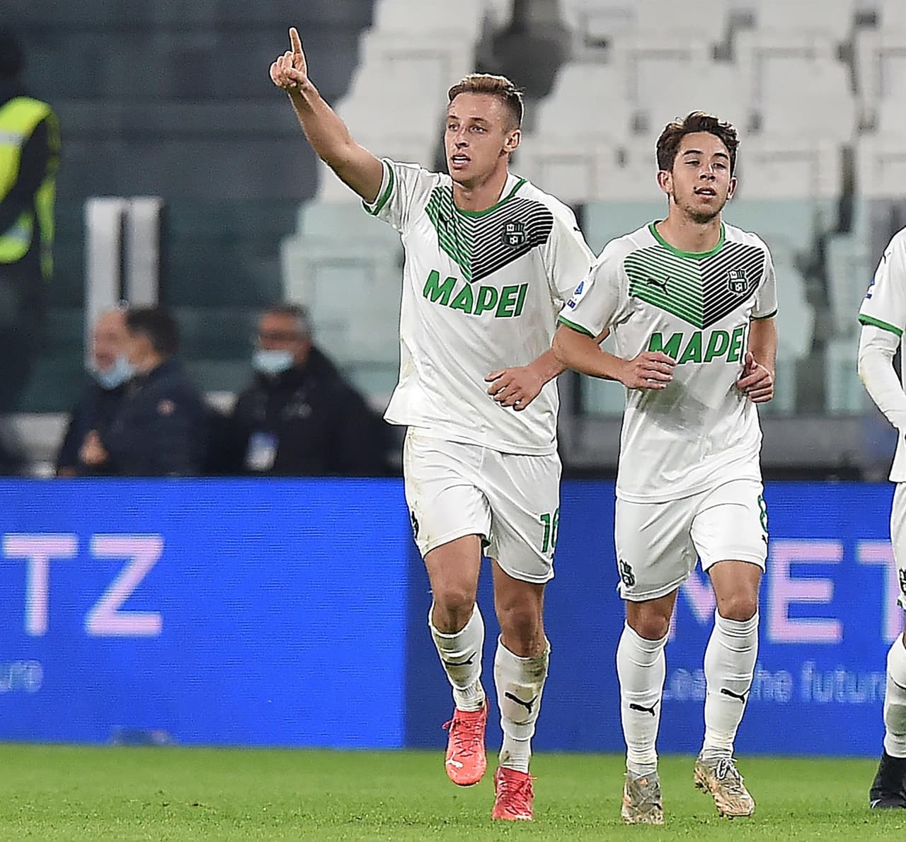 Sassuolo derrotó a los de la ‘Vecchia Signora’ 2-1. Davide Frattesi y Maxime Lopez le dieron el triunfo a la visita, mientras que por parte de la Juventus, Weston McKennie anotó al 76 en la J10.