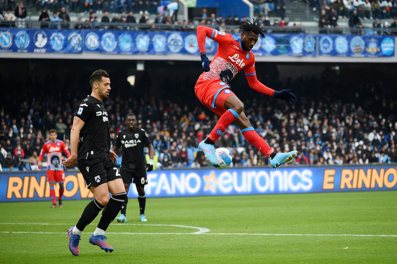 Napoli le remontó 2-1 al Udinese con un doblete de Victor Osimhen en la Jornada 30.