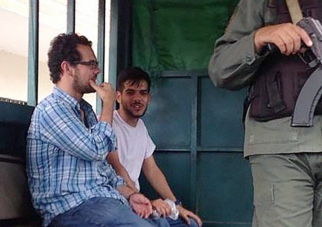 Por $3,000 y unos panfletos encarcelan a dos políticos opositores venezolanos 