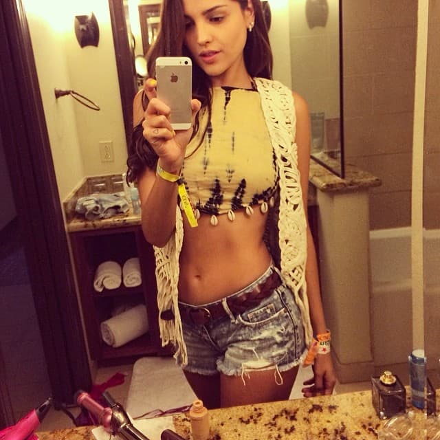 Desmaya a más de uno con sus curvas.