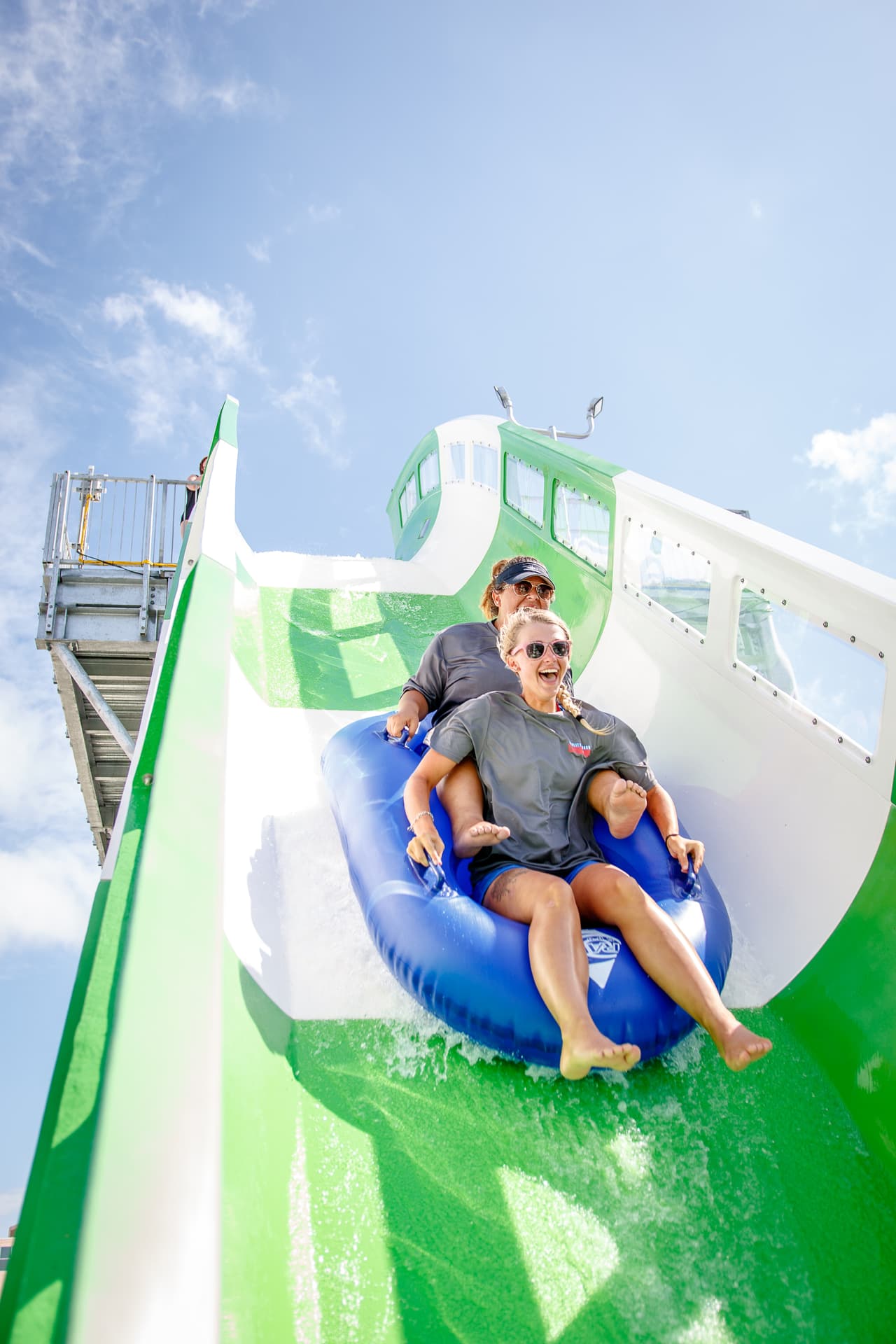 El peso máximo permitido para cada recorrido, que puede ser individual o en duos, es de 400 libras.