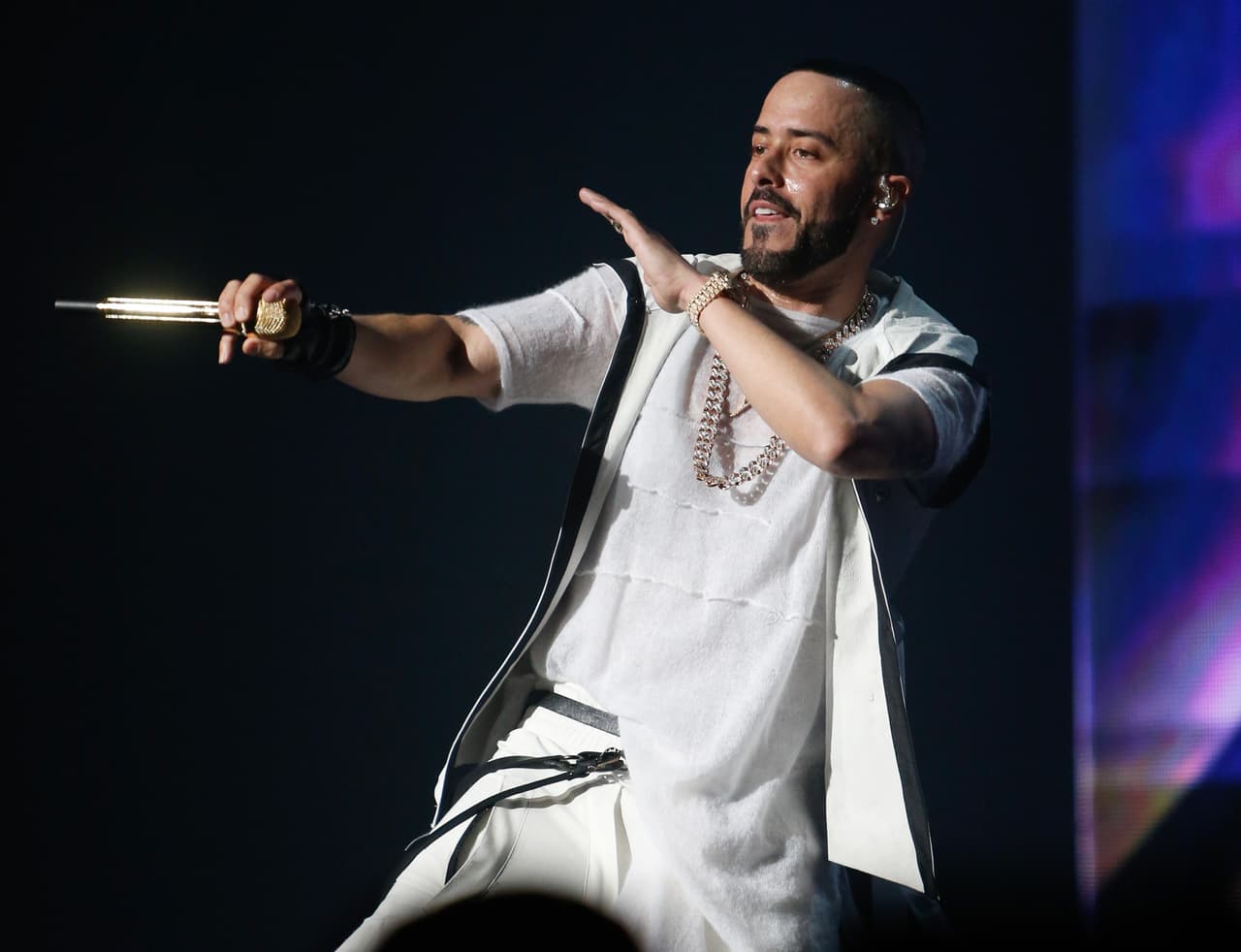 Nadie se quedó sentado durante toda la noche.