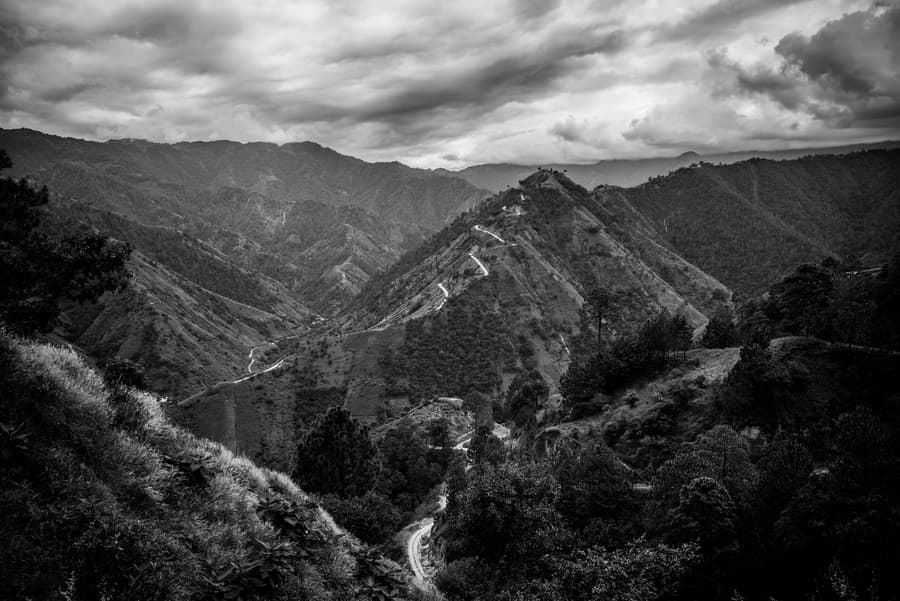 Al pueblo donde creció Osiel, Tectitán, se llega por una carretera de polvo rojizo llena de baches y marcada por dos docenas de curvas pronunciadas. Es tan aislado que tiene su propio idioma, que casi no se habla en ningún otro sitio.