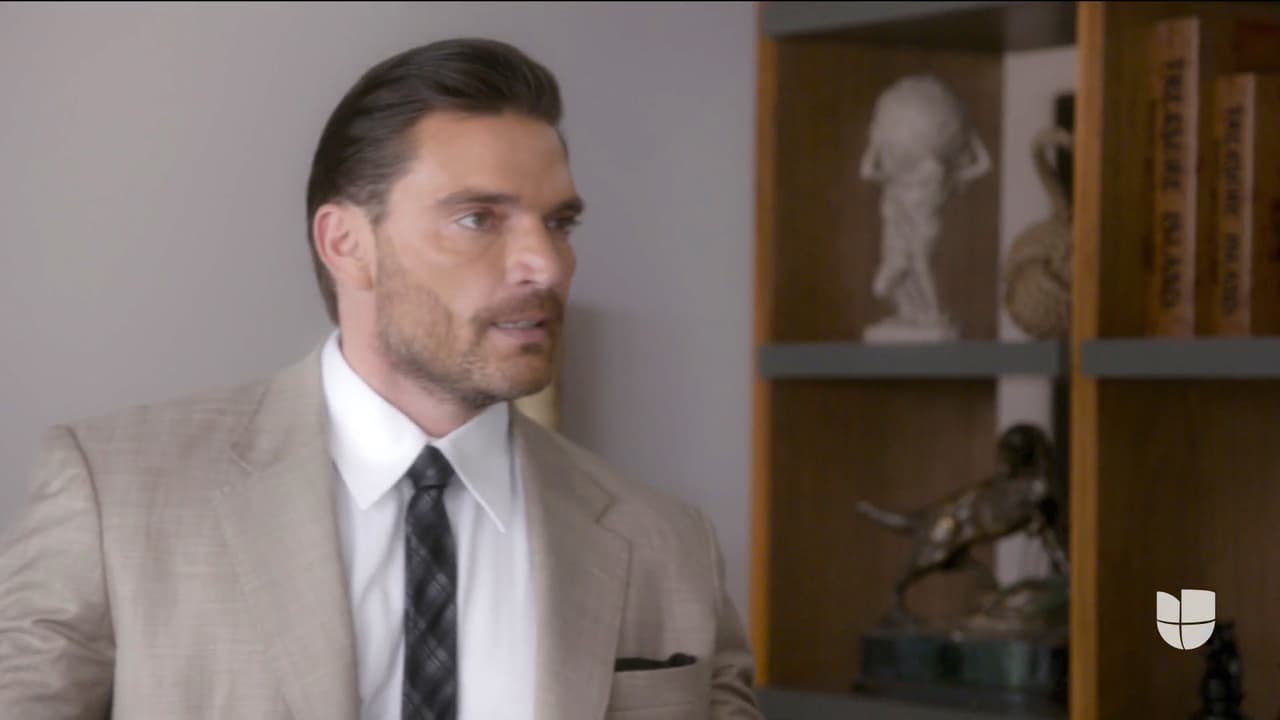 Así que decidió presentarse en el restaurante para arruinar el momento.