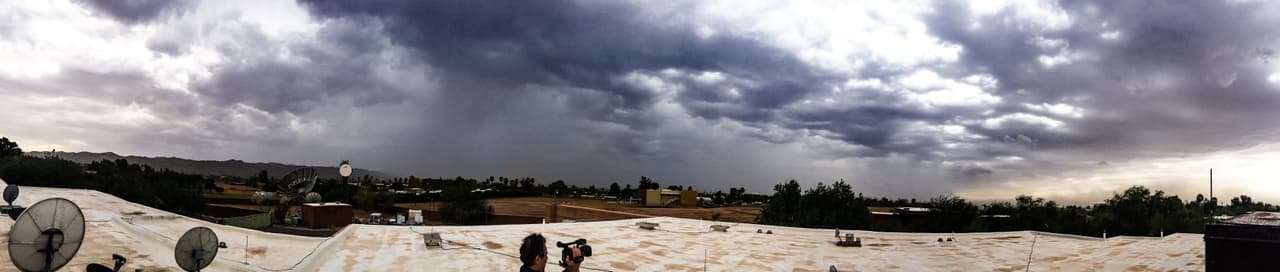 Alerta de tormenta de arena en South Mountain. La vista desde la estación. Efectiva hasta las 4pm