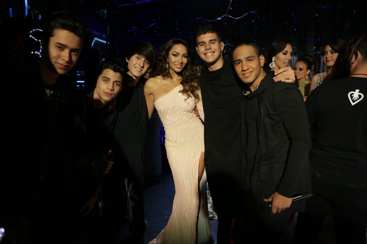 Christopher, Zabdiel, Erick, Richard y Joel regresaron a Univision como estrellas para interpretar su nuevo éxito ‘Tan fácil’, en una noche llena de glamour y belleza para los chicos ganadores de La Banda.