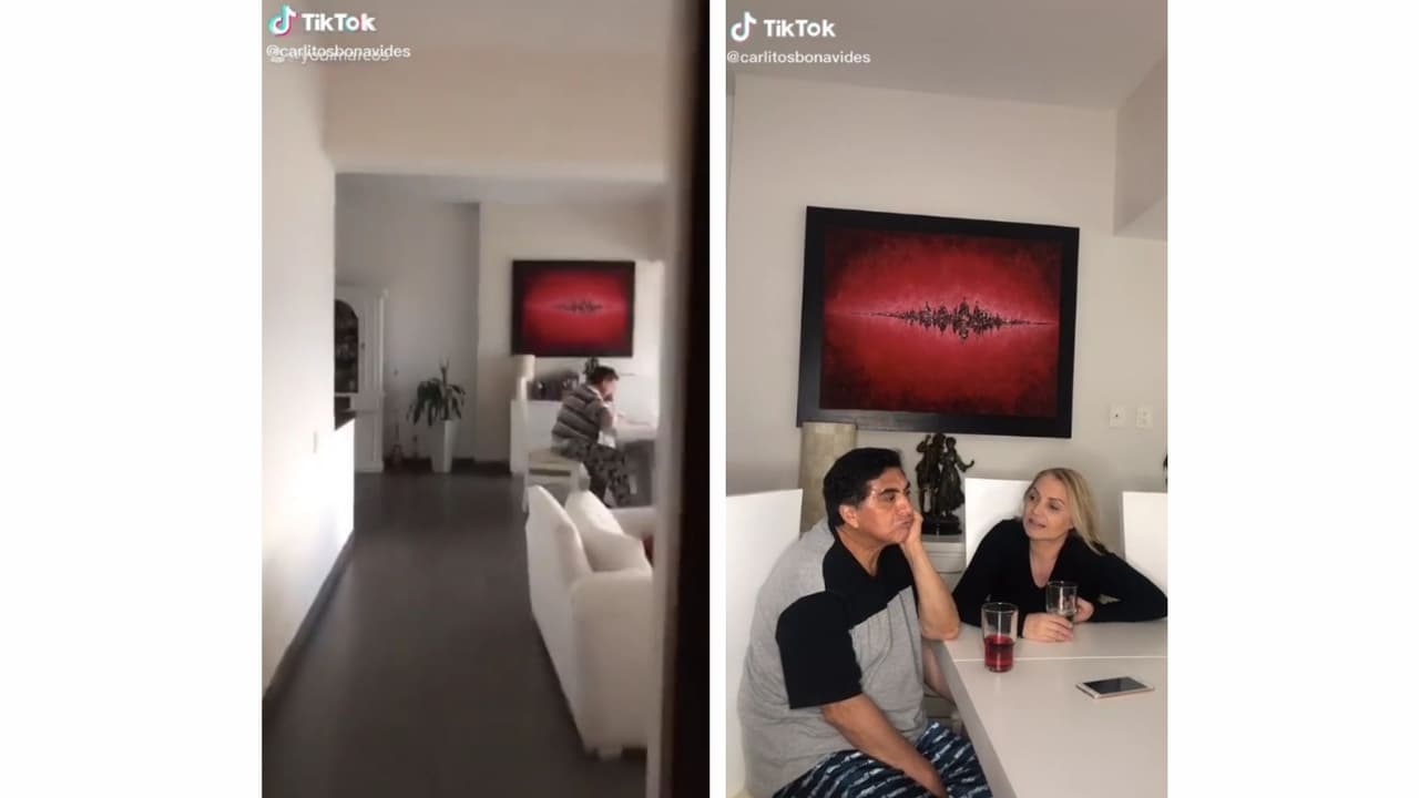 En el video de la antigua casa de Carlos, se notan grandes cuadros rojos que contrastan con los acabados blancos. Este arte continúa presente en el actual departamento del actor.